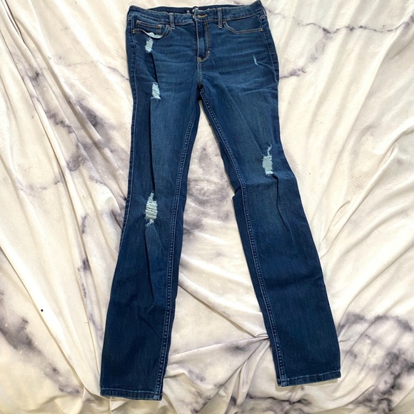 Hish Waisted Super Skinny Hollister Jeans - Picture 2 of 3